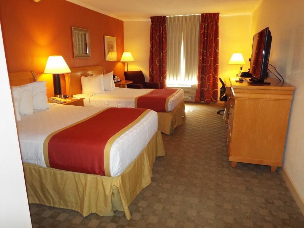 Ramada Conference Center Hotel Morgantown Exterior foto