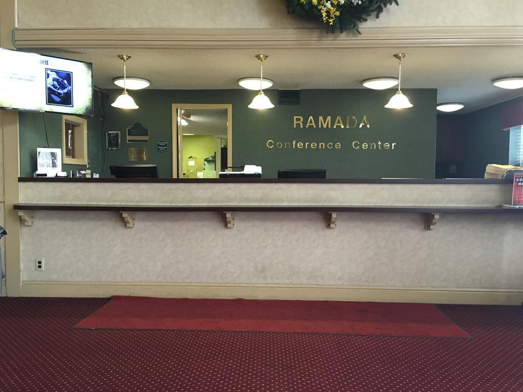 Ramada Conference Center Hotel Morgantown Exterior foto